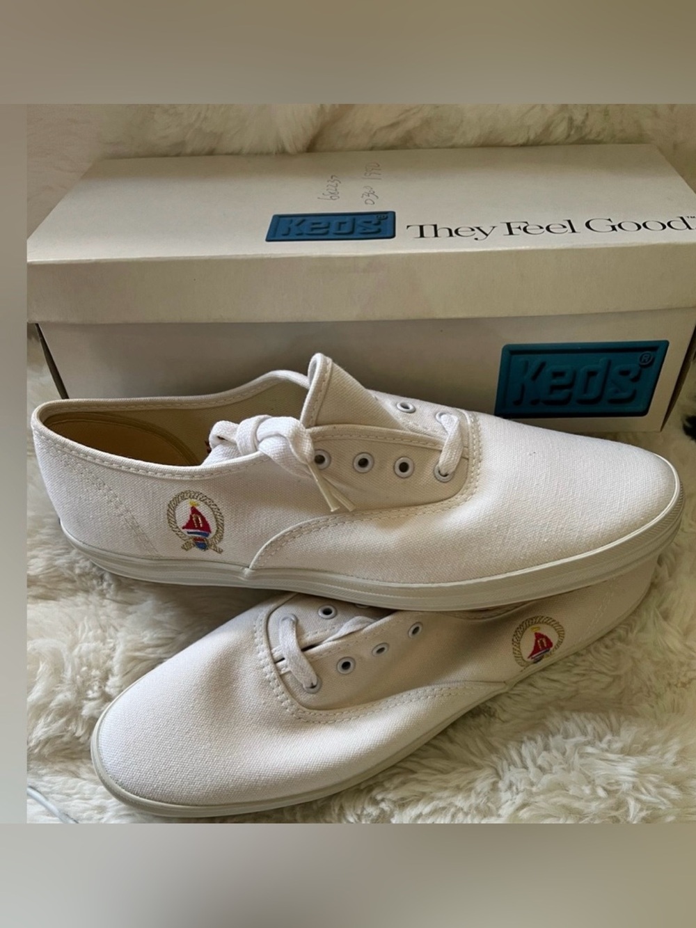 NEW Keds White Canvas Sneakers Nautical Sailboat Embroidery w/ Box